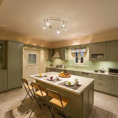 Ninemia Mjf ヴィラ